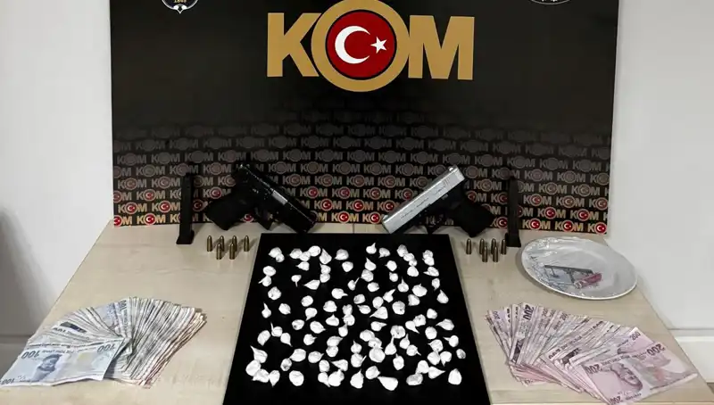 Çeşme'de Silahlı Saldırı İddiası: Soruşturmada Üç Gözaltı