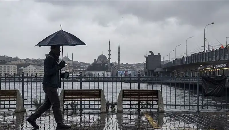 İstanbul'un Bahar Havası Sonbuldu: Kış Fırtınası Geliyor