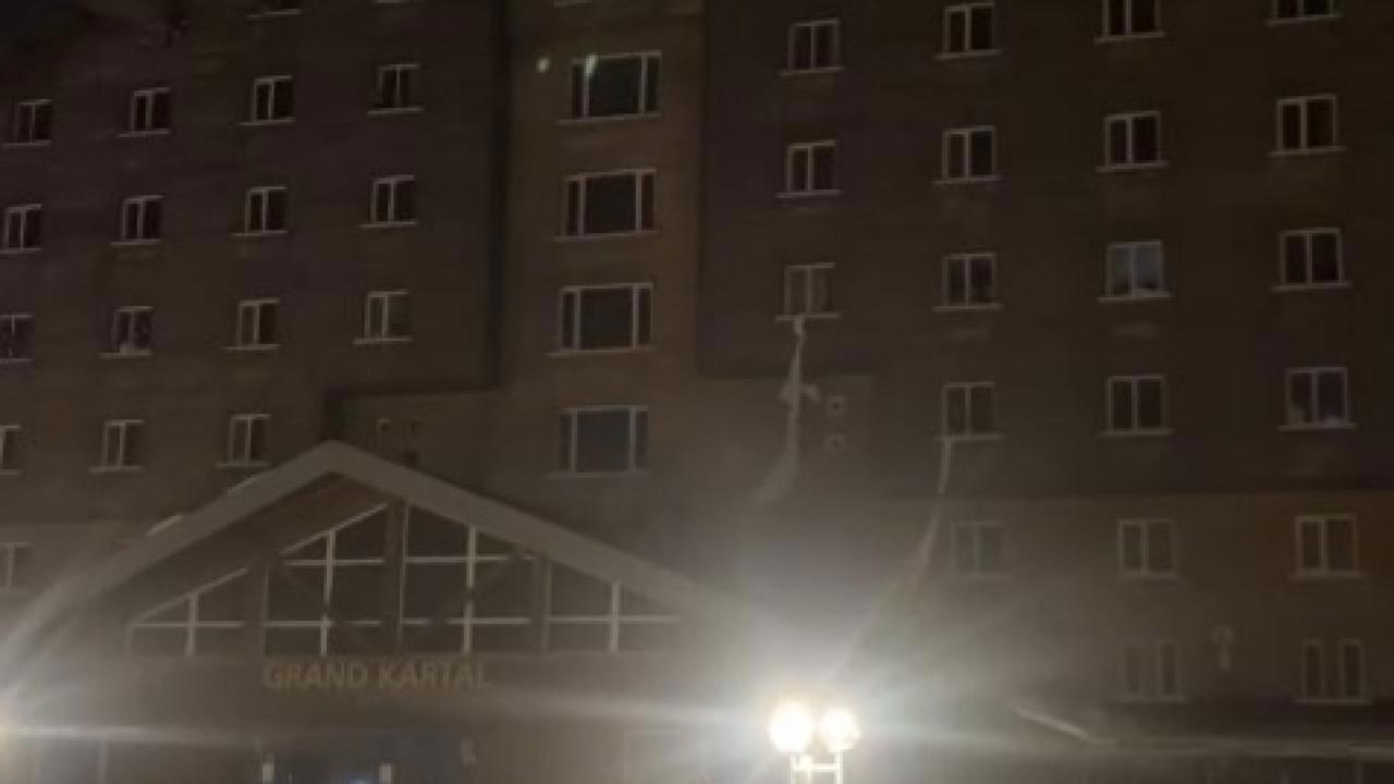 Otel Yangınında Çaresiz Müşterilerin Dramı