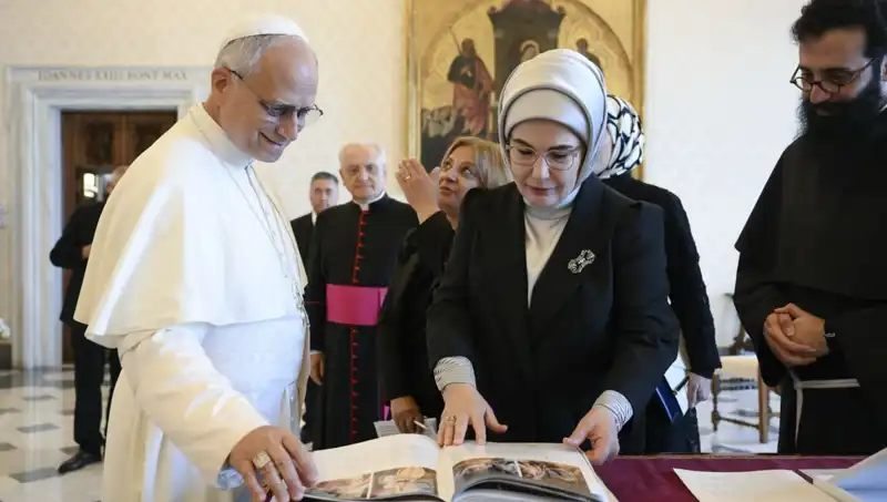 Emine Erdoğan, Papa Leo ile Gazze İle İlgili Önemli Görüşmelerde Bulundu