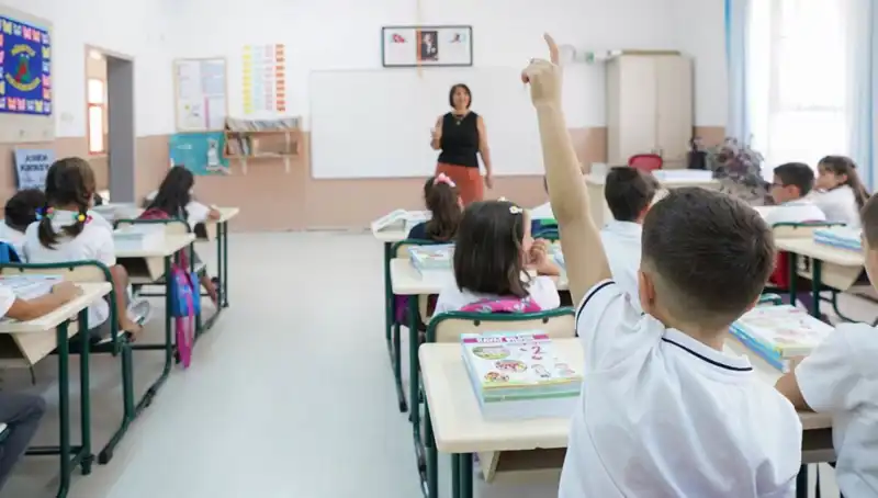 Öğretmenler Bayram Öncesi Ek Ders Paralarını Alabilecek mi?