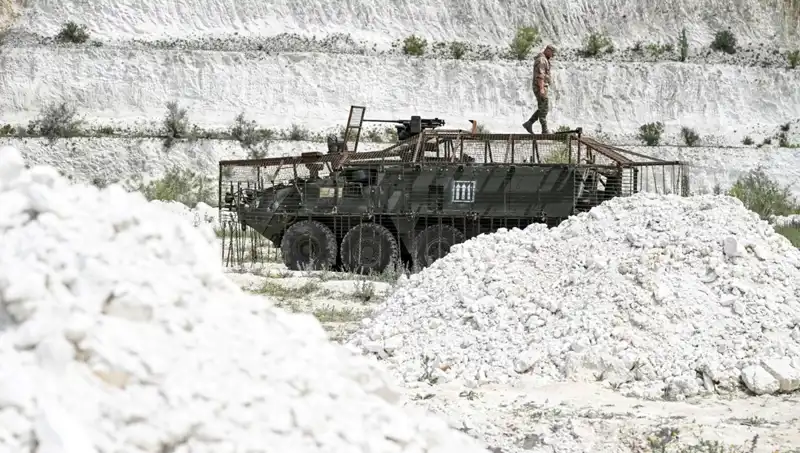 Ukrayna, ABD'li Yetkilileri Bakanlığa Davet Etti: Mühimmat Kesilmeleri Risk Taşıyor