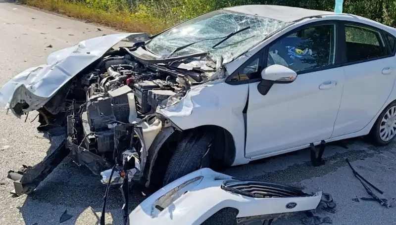 Çanakkale'de Feci Trafik Kazası: İki Yaralı, Olayın Ayrıntıları Şaşkınlık Yarattı