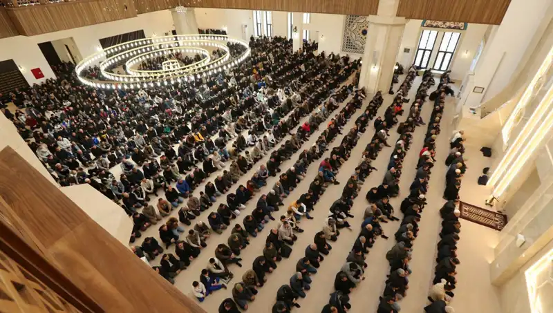 4 Nisan 2025 Cuma Namazı Saatleri: Ankara ve Diğer Şehirlerdeki Detaylar