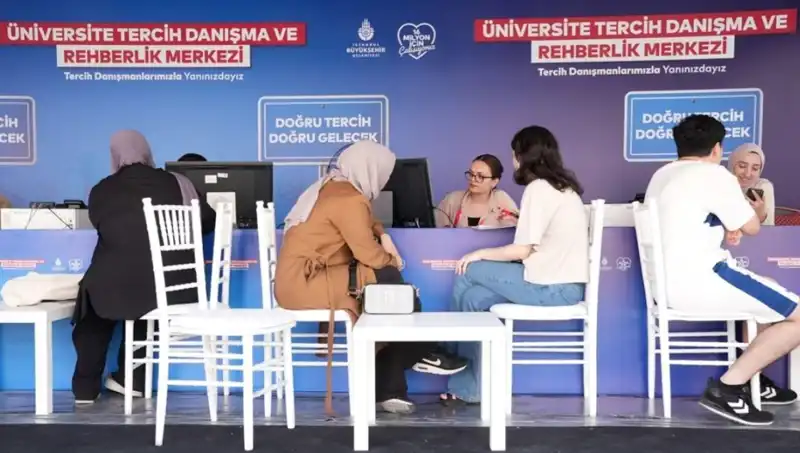 İstanbul'da Öğrencilere Yeni Fırsatlar: İBB Tercih Danışma ve Rehberlik Merkezleri