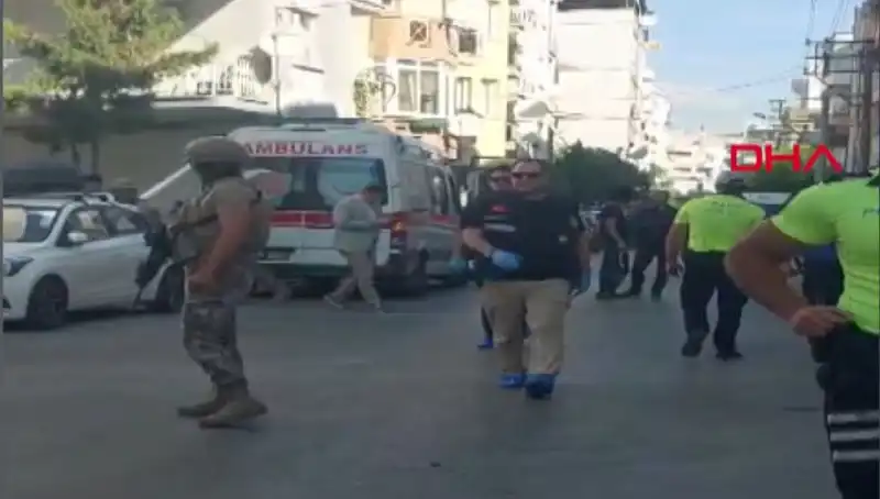 İzmir'de Karakola Yapılan Silahlı Saldırı: İki Şehit, Bir Yaralı