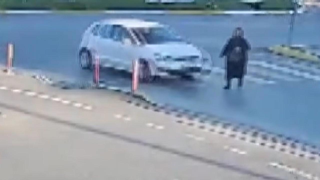 İkinci Kazada da Şanssızdı: Araba Çarptı, Yardım Beklerken Yeni Bir Kaza Geçirdi