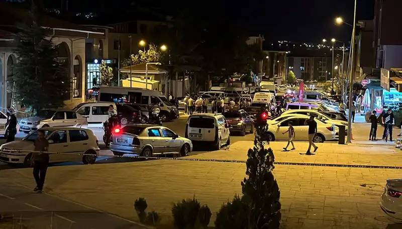 Ankarada Aileler Arasında Yaşanan Kavga Kanlı Bitti: 4 Yaralı