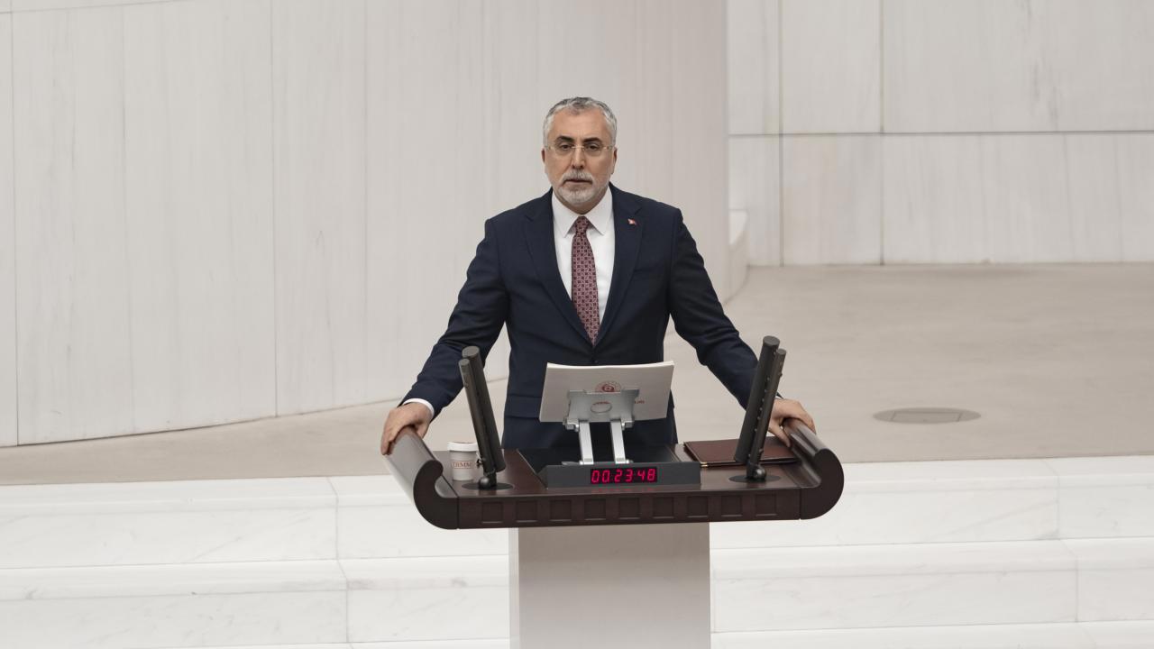 Bakan Işıkhan'dan Çalışma Hayatıyla İlgili Açıklama