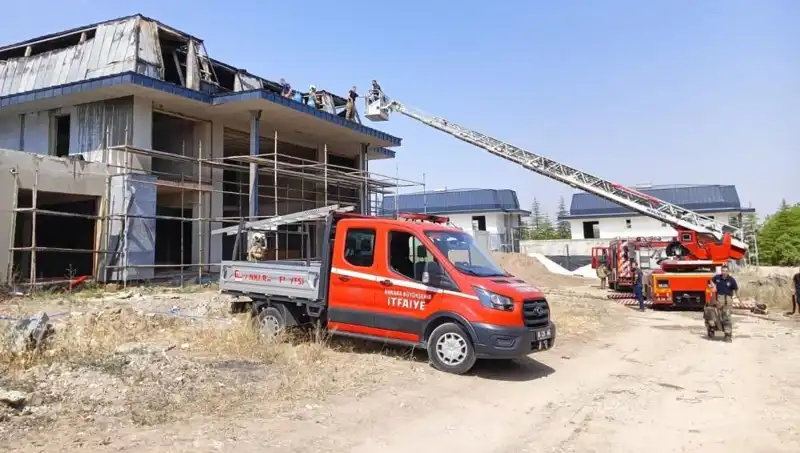 Ankara Gölbaşı'nda Villalarda Çıkan Yangın, Korku Dolu Anlar Yaşattı