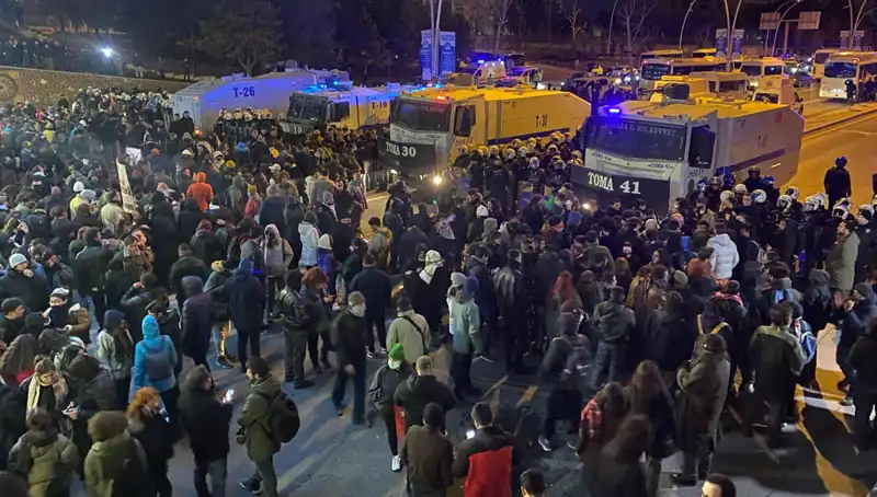 İstanbul ve Ankara’da Öğrenciler İmamoğlu İçin Sokağa İndi, Ses Getiren Eylemler Yapıldı