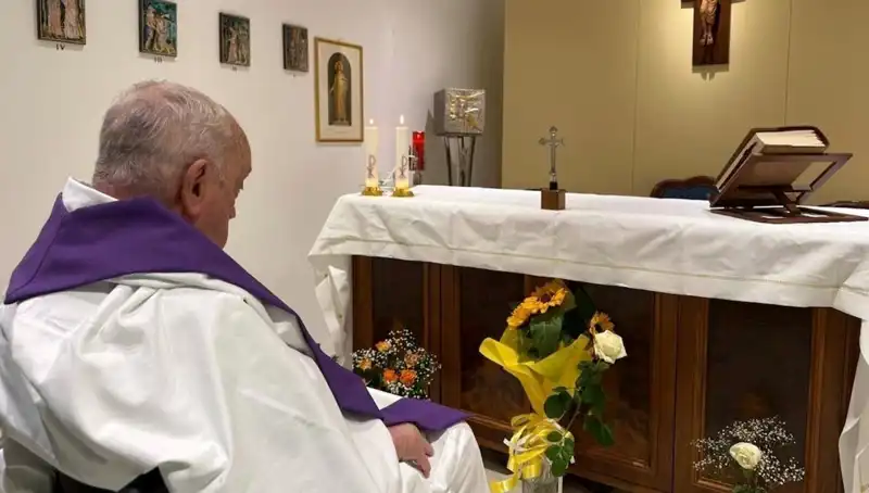 Vatikan'dan Şaşırtan Açıklama: Papa Artık Nefes Alabiliyor!