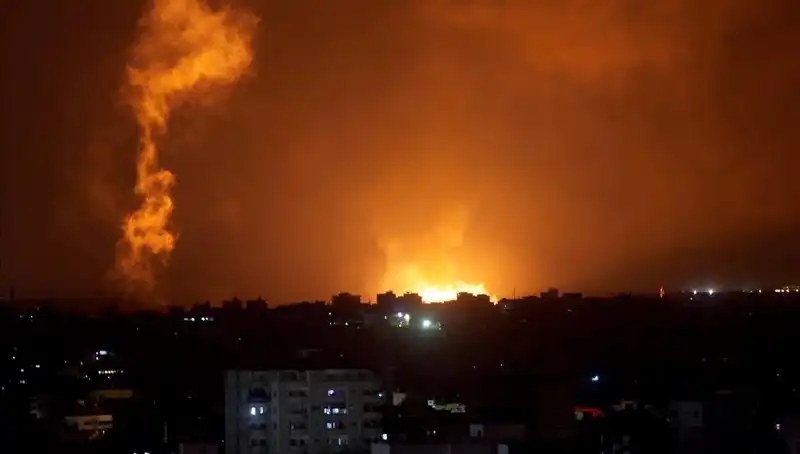 Günler süren ateşkes sona erdi: İsrail, Gazze'nin üstüne çullandı