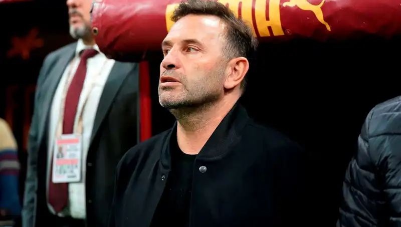 Galatasaray'da Okan Buruk'tan Beklenmedik Değişiklik: Takım Dinamikleri Nasıl Etkileniyor?