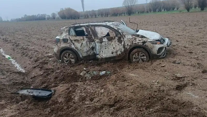 Ankara'da Şarampole Devrilen Araçta İki Yaralı: Olayın Detayları