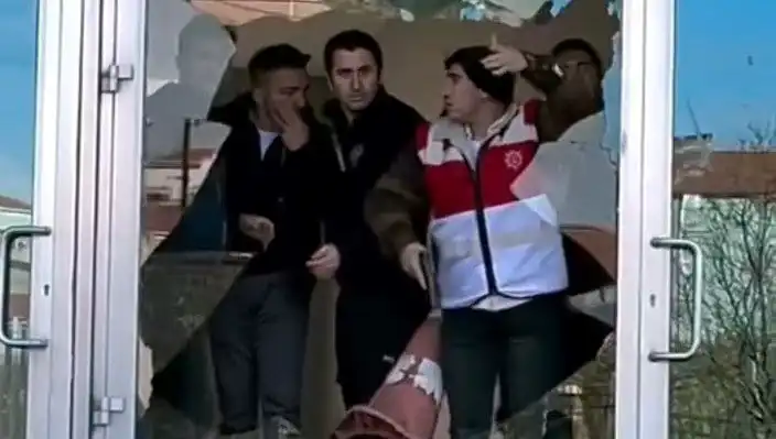 İstanbul'da Maç Sonrası Gerginlik: Taraftarlar Arasında Clash!