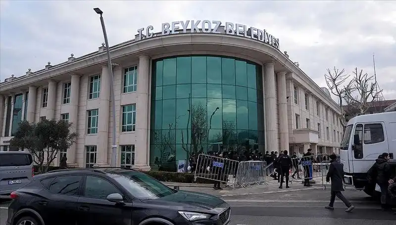 Beykoz Belediyesi'nde Operasyon Heyecanı: Başkan Yardımcısı Adliyeye Sevk Edildi
