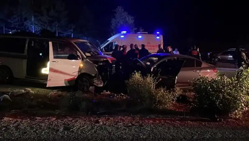 Ankara’da Ters Yön Faciası: Kafa Kafa Çarpışma Sonucu Can Kaybı ve Yaralılar
