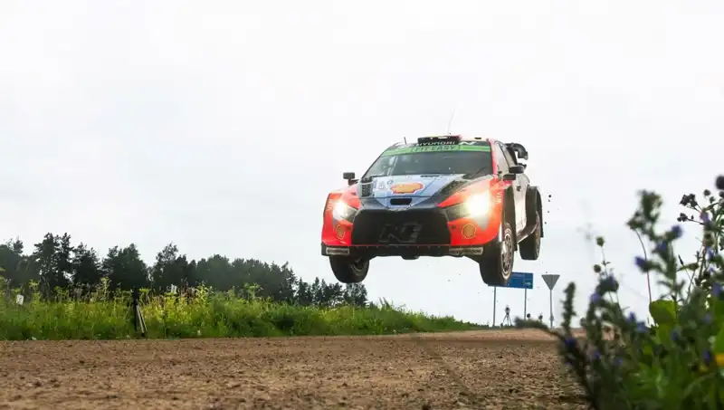 Otomobil Rallisinde Tüyler Üzücü Facia: 2 Seyirci Hayatını Kaybetti