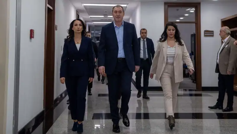 DEM Parti Heyeti, Siyasi İttifaklar İçin Üç Partiyi Ziyaret Edecek