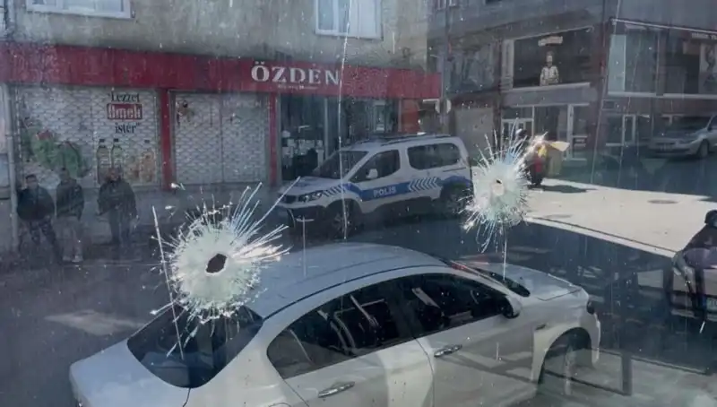 Bursa'da Kıraathaneye Silahlı Saldırı: Olayın Ardındaki Sebepler Neler?