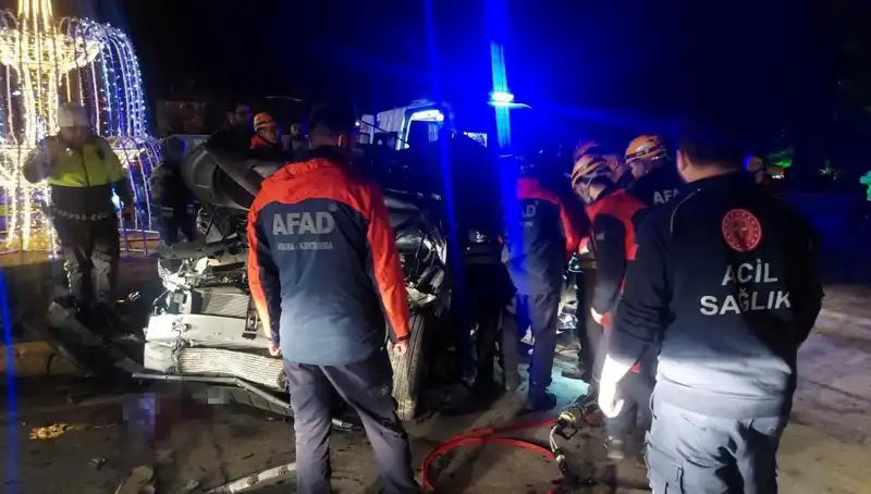 Erzurum'da Sürücü, Altı Aracı Biçerek Kaçtı: Gözaltına Alındı