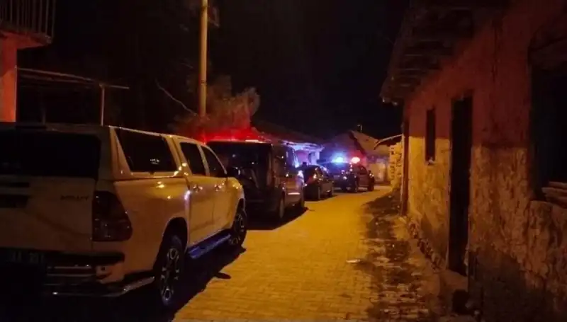 Oğlu Tarafından Öldürülen Adamın Cenazesi Toprağa Verildi, Aileyi Yasa Boğan Hikaye