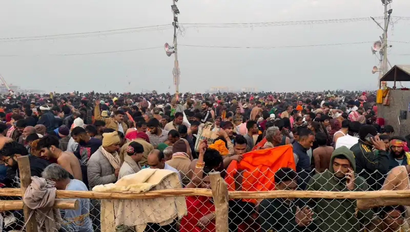 Hindistan'daki Dini Festivalde Izdırap: Altı Can Yandı!