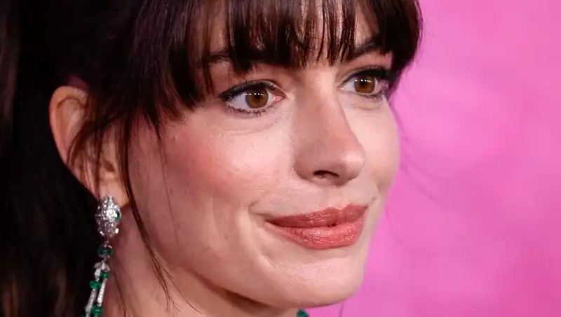 Hollywood'un Şok Eden Estetik Trendleri: Yüzlere Ölü İnsan Derisi Enjekte Ettirmek