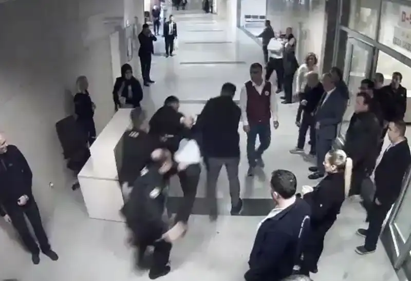 Kadın Hakimi Vuran Savcı İçin Son Gelişmeler: Olayın Görüntüleri Ortaya Çıktı