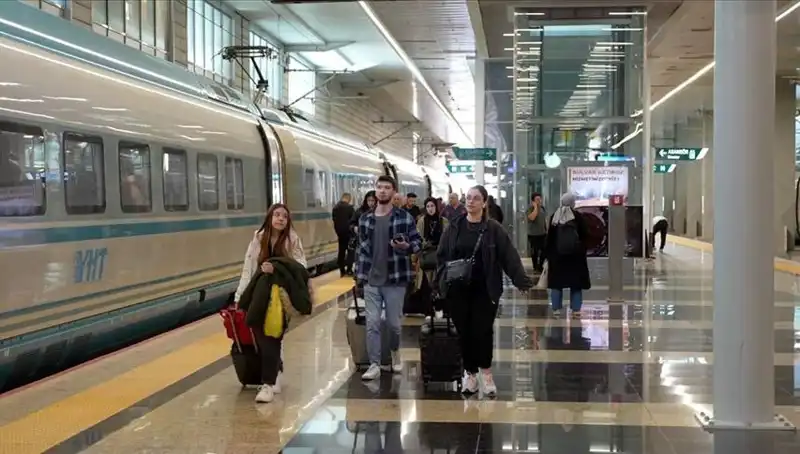 Yüksek Hızlı Tren Seferleri Artıyor: Ek Seferler Yolda!