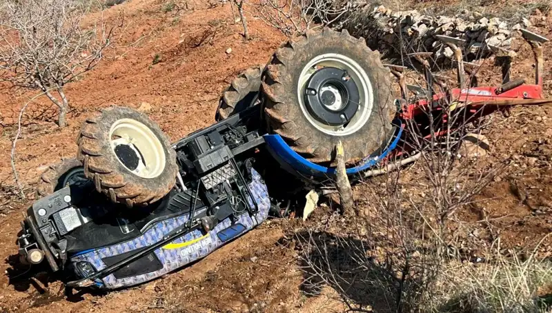 Siirt’te Traktör Devrildi: Bir Can Kaybı, Korkunç Kaza Detayları