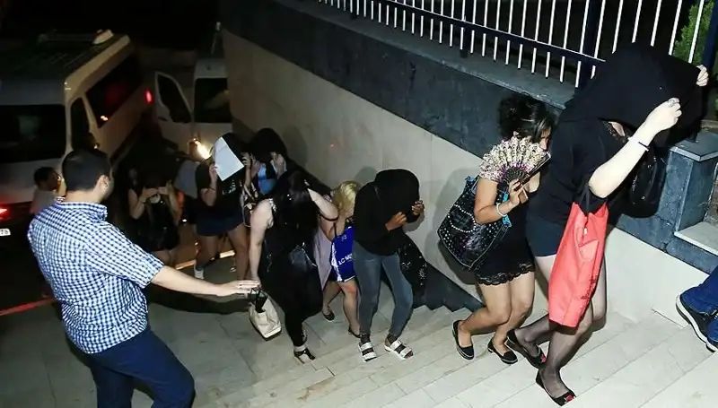 Düzce'de Büyük Fuhuş Operasyonu: 5 Zanlı Tutuklandı