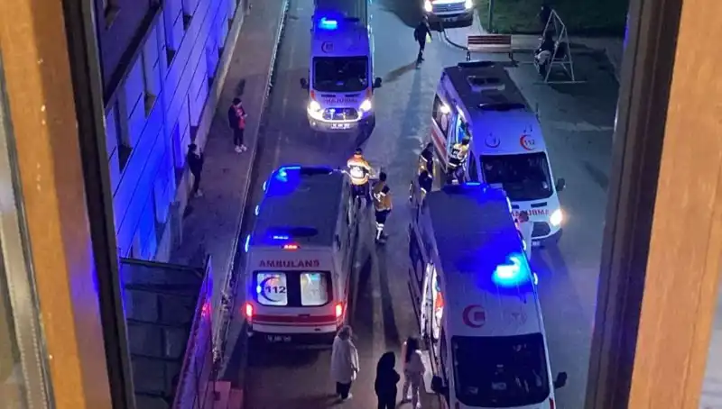 Öğrenciler Akşam Yemeğinden Zehirlendi: Hastaneye Kaldırılanların Sayısı 53