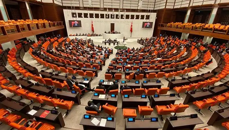 Yeni Dokunulmazlık Dosyaları TBMM'ye Sunuldu: Siyasi Gelişmeler Neleri Getiriyor?