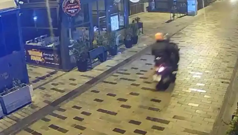 Gece Kulübüne Haraç Saldırısı: Panik Yapan Kalabalıkta Neler Oldu?