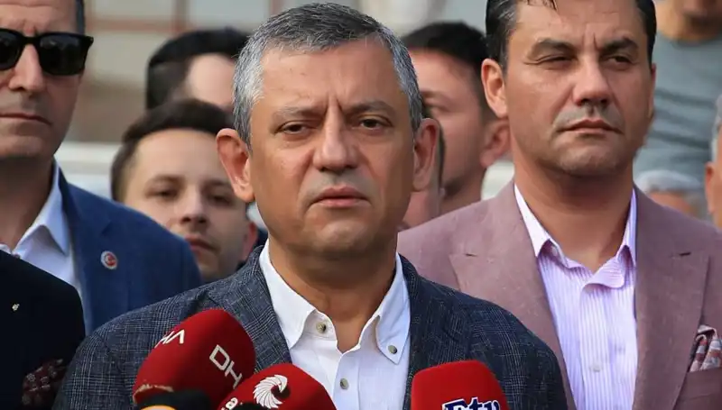 Özgür Özel'den Dikkat Çeken Bayram Açıklaması: Bayram Gibi Gelmedi