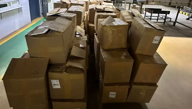 Kargo Şirketinin Deposu, Kaçak Tütün Operasyonu ile Sarsıldı!