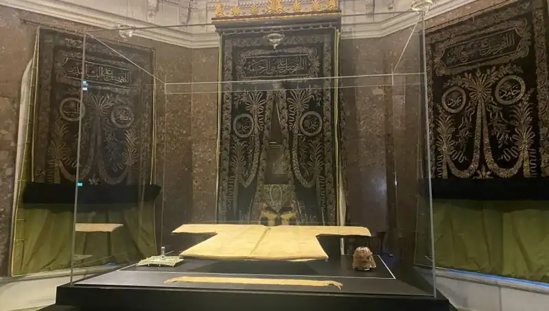 Hırka-i Şerif Ziyaretçilerini Bekliyor: Müslümanların Gözbebeği
