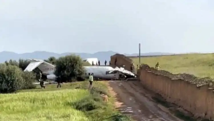 Uçak Kazaları Tarihinde Yeni Bir Sayfa: Pistten Çıkan Uçak Duvara Çarptı!