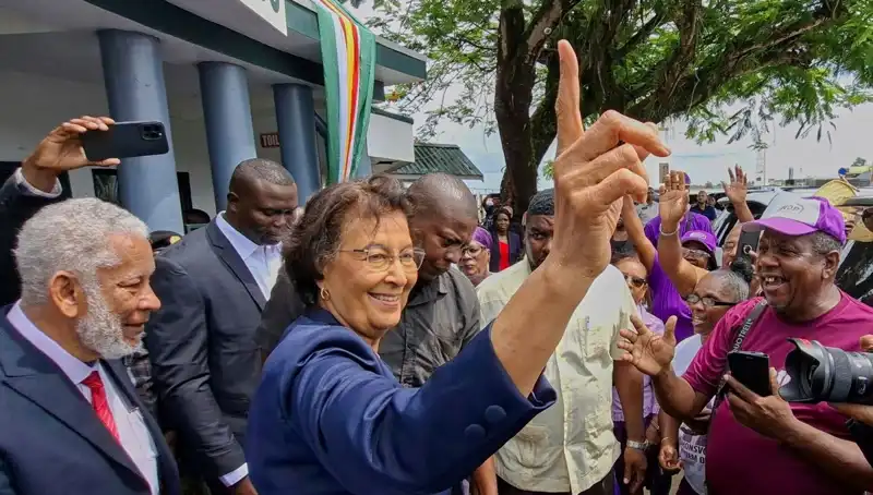Surinam tarihinde bir ilki yaşanıyor: Kadın Devlet Başkanı Seçildi!