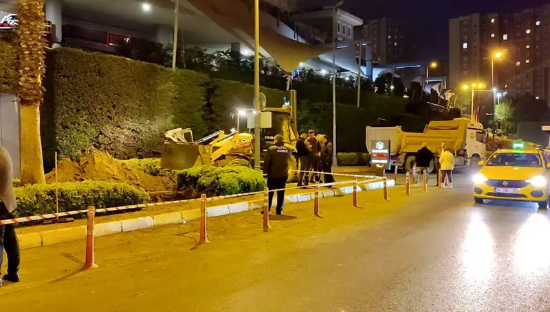 AVM Girişinde Doğalgaz Alarmı: Panik Anları ve Sonrası