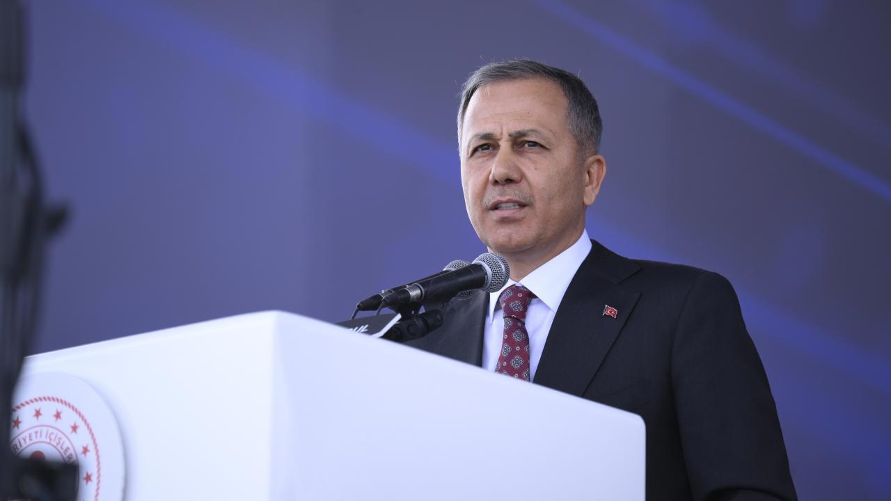 Bakan Yerlikaya, Suriyeli STK'larla Geri Dönüşler İçin Görüşecek